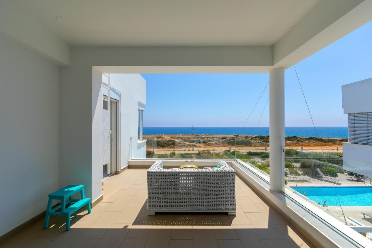 Protaras Beachfront Villa Alia Exterior foto