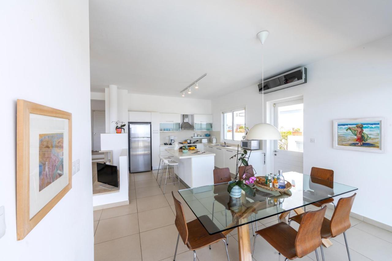 Protaras Beachfront Villa Alia Exterior foto
