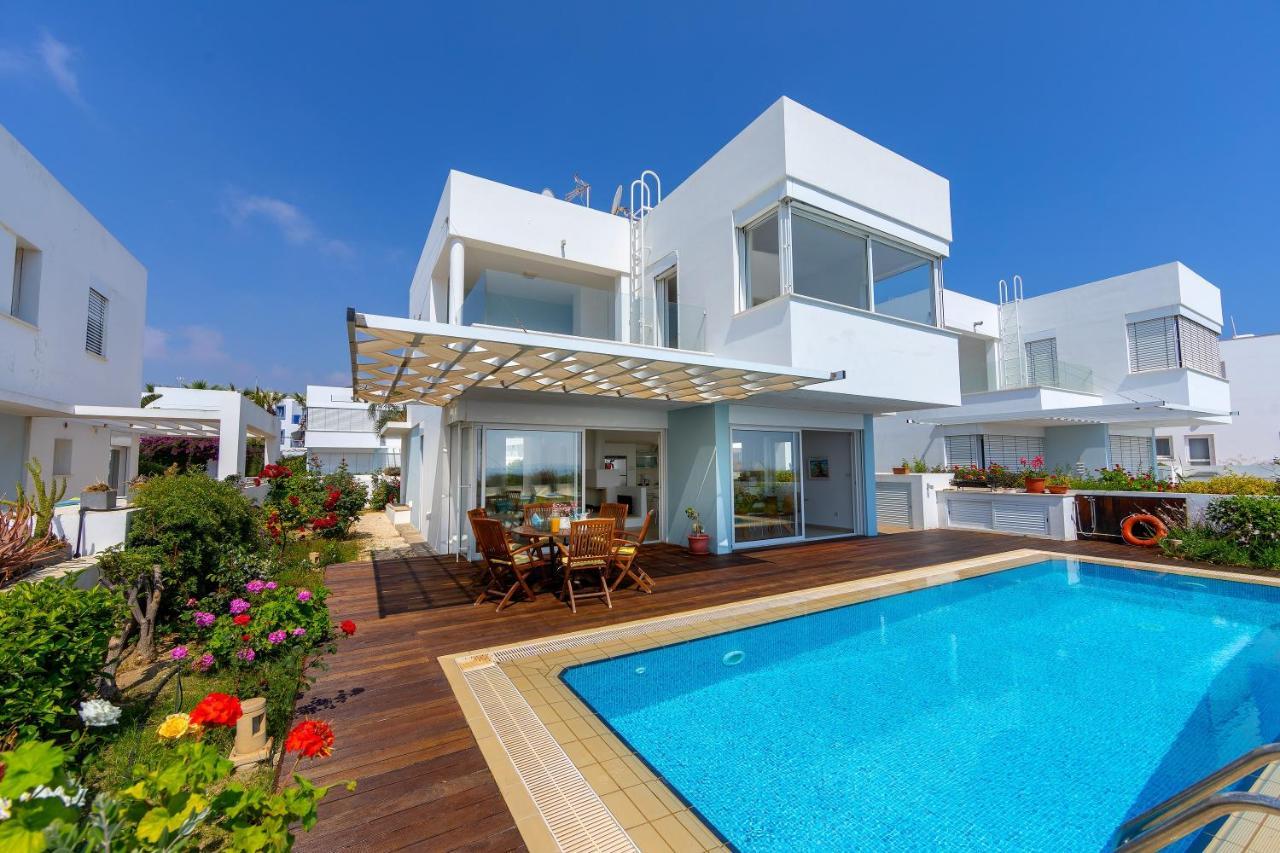 Protaras Beachfront Villa Alia Exterior foto