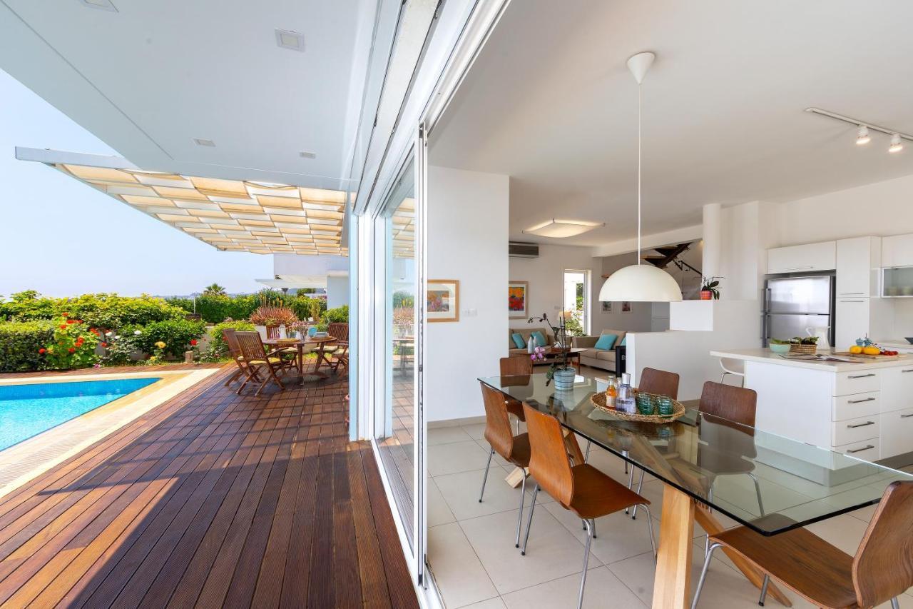 Protaras Beachfront Villa Alia Exterior foto