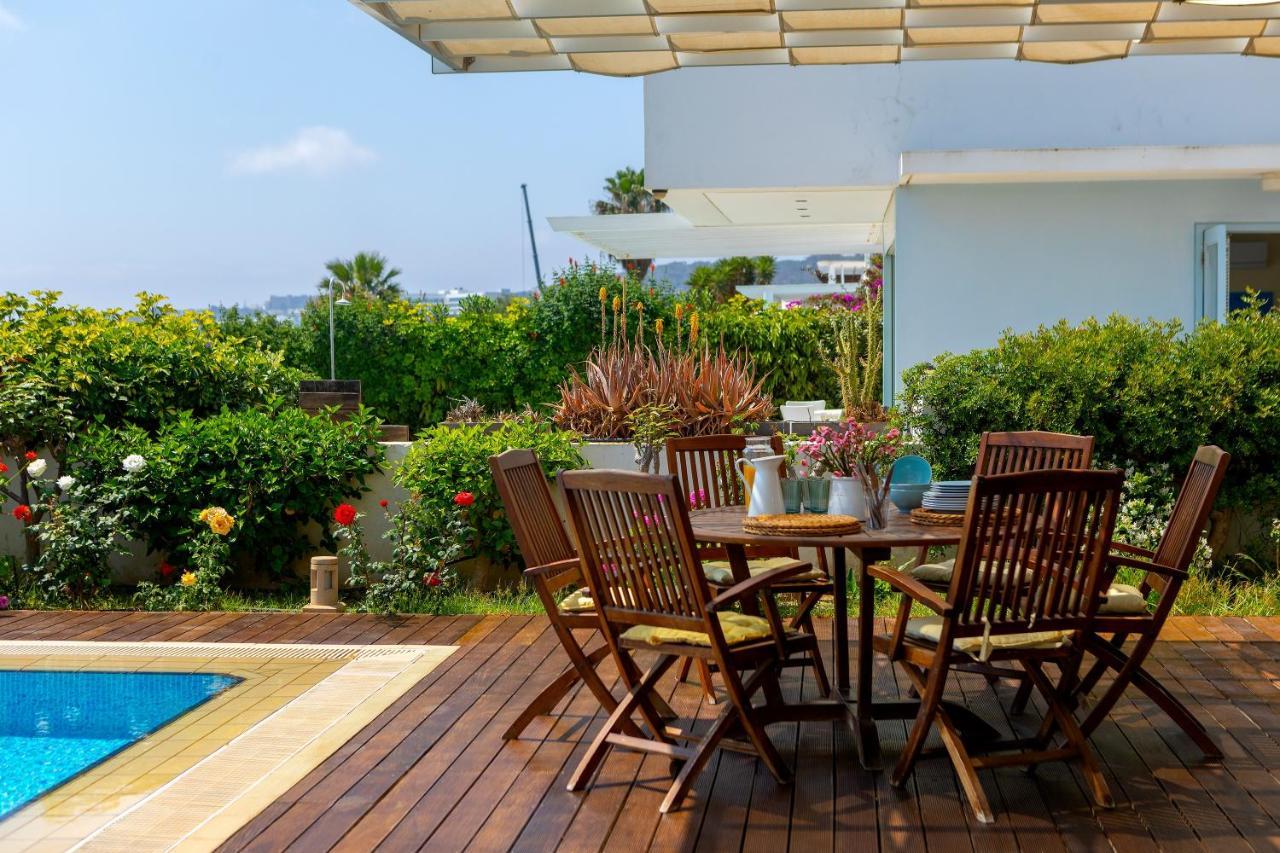 Protaras Beachfront Villa Alia Exterior foto