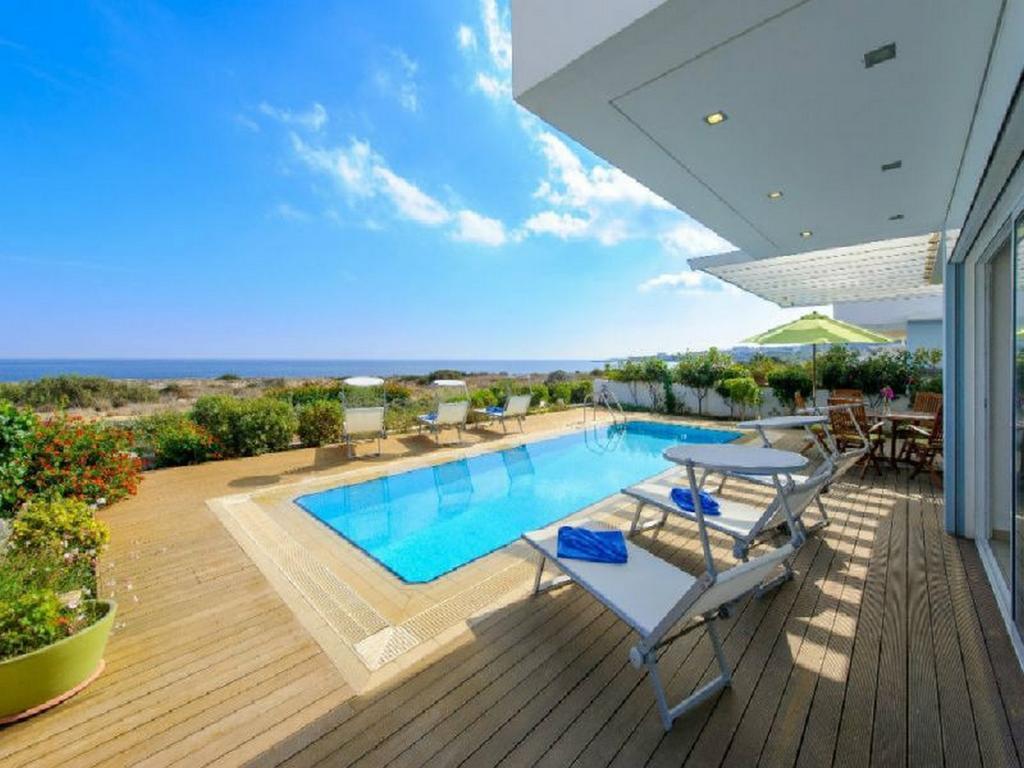 Protaras Beachfront Villa Alia Exterior foto